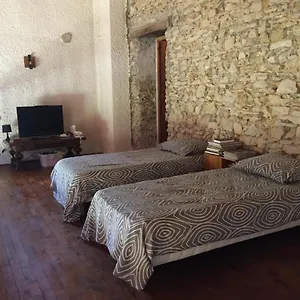 maison-de-caractre-en-plein-coeur-des-vignes.hotels-rhonealpes.com/